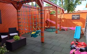Willa Sichelscy - apartamenty i pokoje z aneksami kuchennymi - atrakcyjne rabaty na termy!